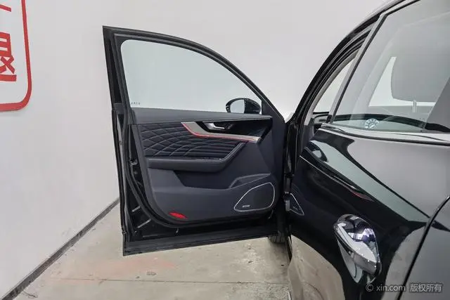 Hongqi Hongqi HS5 Facelift 2.0T Zhilian Flag Enjoy Edition
