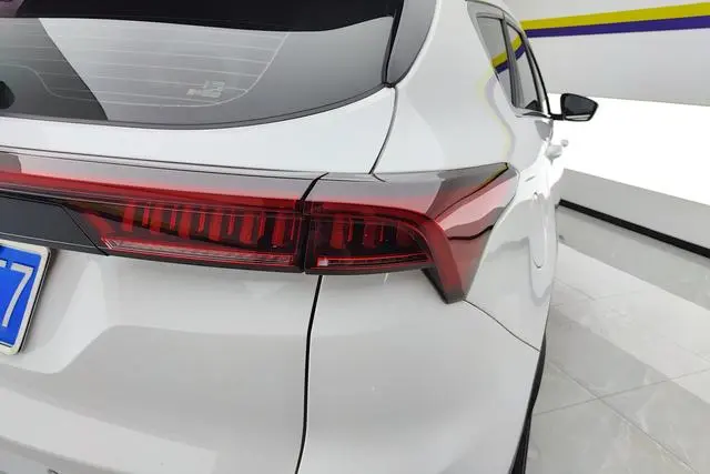 Chery Jetour Jietu X70 PLUS Champion Edition 1.5T DCT Champion MAX 7 Seats