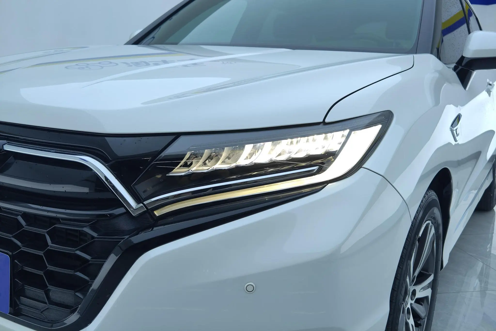 Honda Honda UR-V 240TURBO two-wheel drive Elegant version