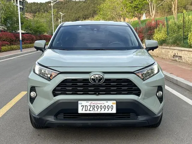 TOYOTA RAV4 Rongfang 2.0L CVT two-wheel drive urban edition