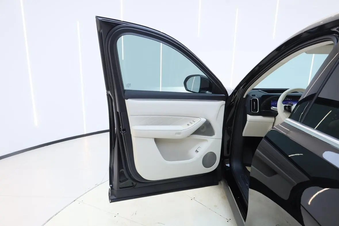 AITO Ask the world M8 Extended range Max five-seater version