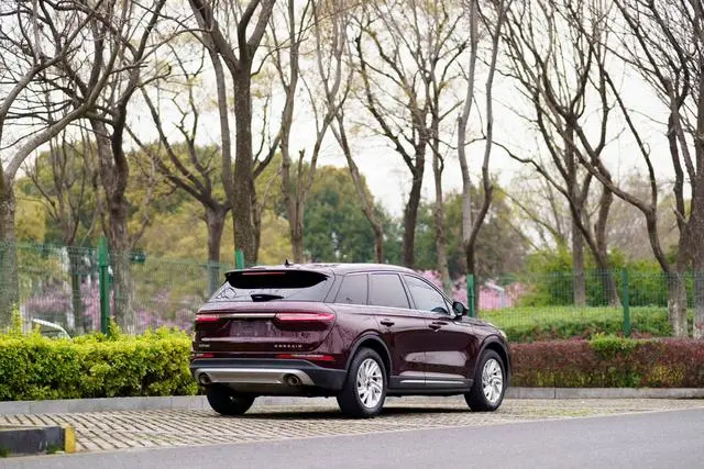 Lincoln Adventurer 2.0T two-wheel drive Zunyue Edition