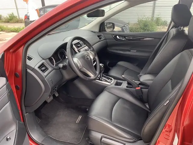 Nissan TIIDA 1.6L CVT Smart Travel Edition