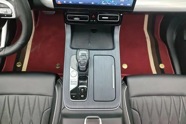 GAC Trumpchi GS8 Pilot Series 2.0 TGDI two-wheel drive 5-seater Deluxe Edition