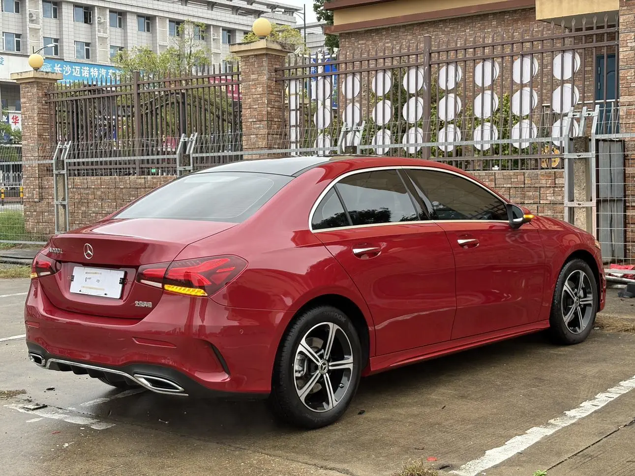Mercedes-Benz Mercedes-Benz A-class A 200 L sports sedan fashion Version