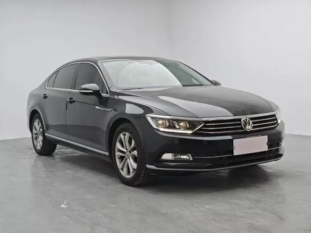 Volkswagen Magotan 330TSI DSG Luxury Country VI