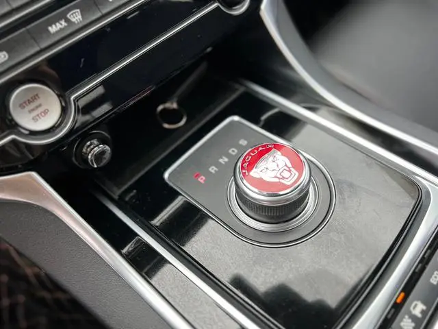 Jaguar Jaguar XEL 2.0T 200PS Deluxe Edition