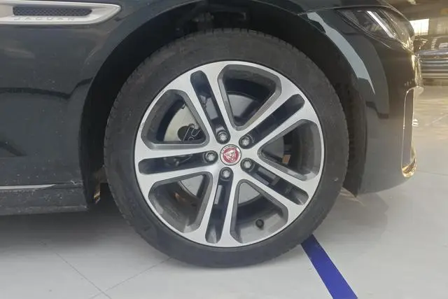 Jaguar Jaguar XEL 2.0T 250PS R-DYNAMIC S Enterprising Sports Edition