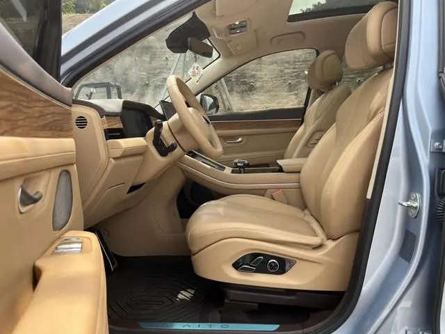 AITO Ask the world M7 Plus five-seater rear drive version