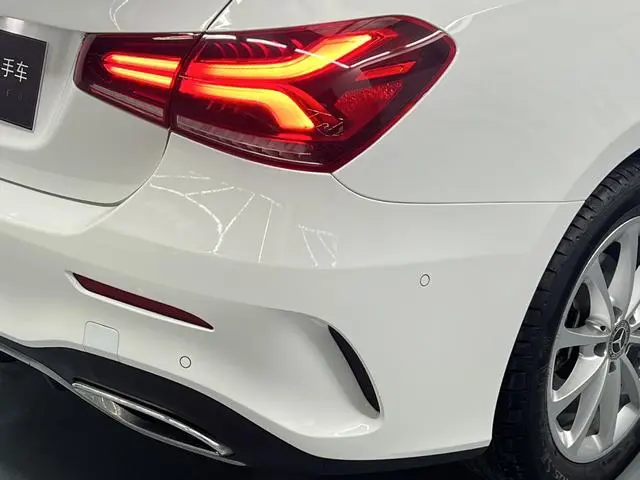 Mercedes-Benz Mercedes-Benz A-class Facelift A 200 L sports sedan fashion version