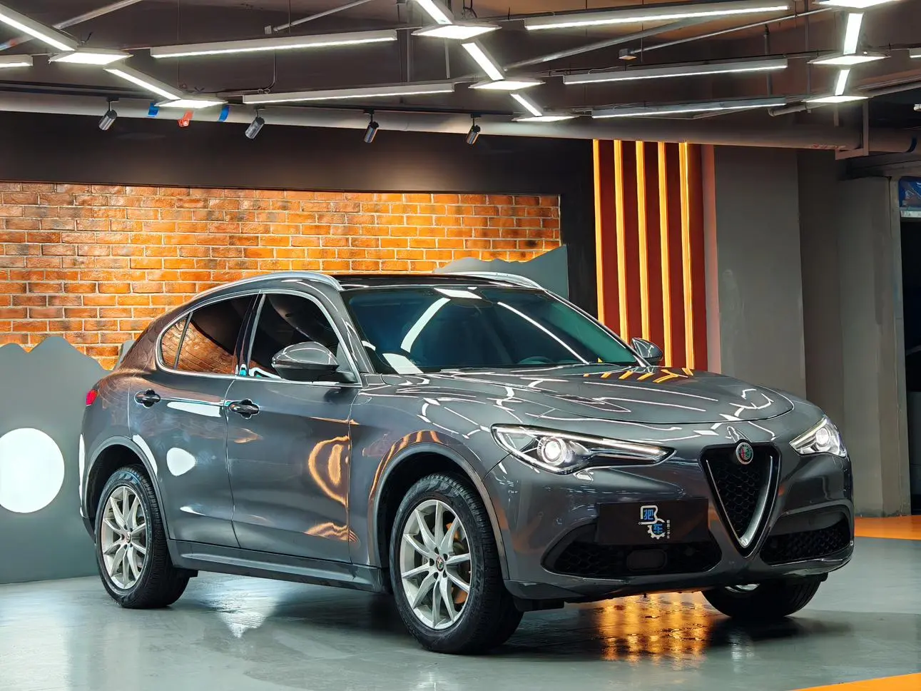 Alfa Romeo Stelvio 2.0T 280HP Deluxe Edition