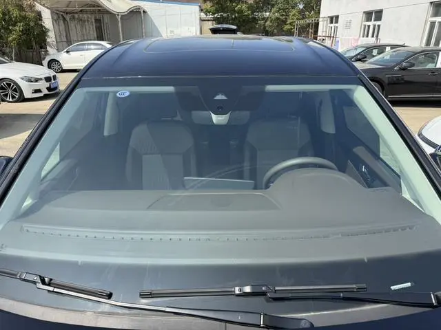 Volkswagen Weiran 330TSI Business Edition