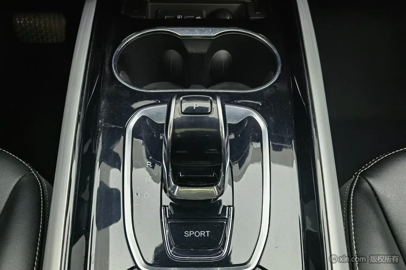 EXEED Xingtu Lingyun 1.6T two-wheel drive star version