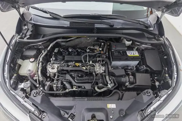 TOYOTA IZOA 2.0L Yixiang Edition