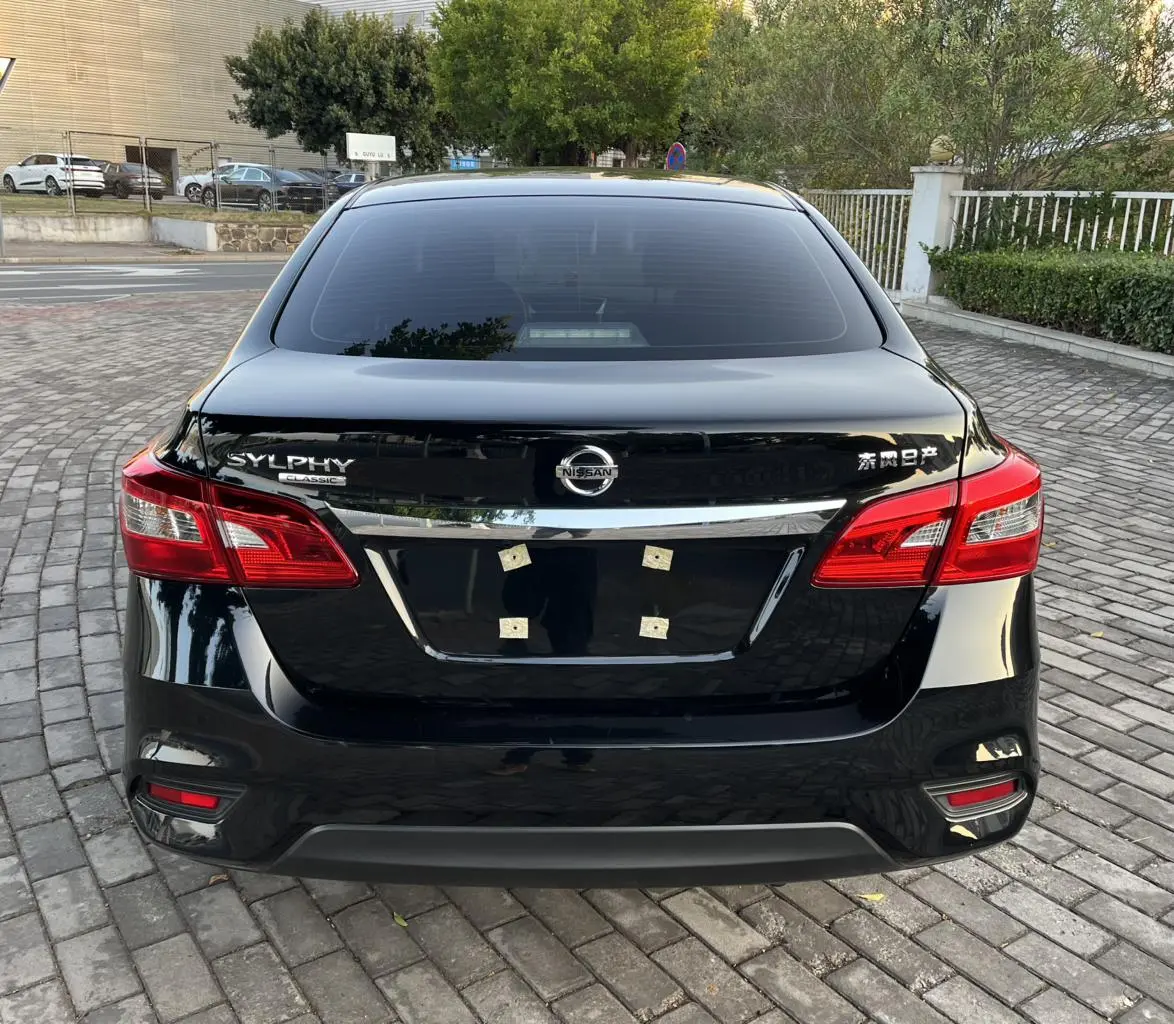 Nissan Xuan Yi Classic 1.6 L XV CVT Premium Edition