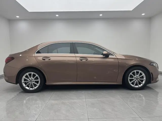 Mercedes-Benz Mercedes-Benz A-class A 200 L sports sedan