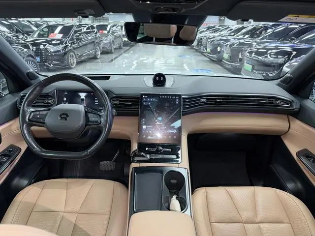 NIO NIO ES8 580KM six-seater version