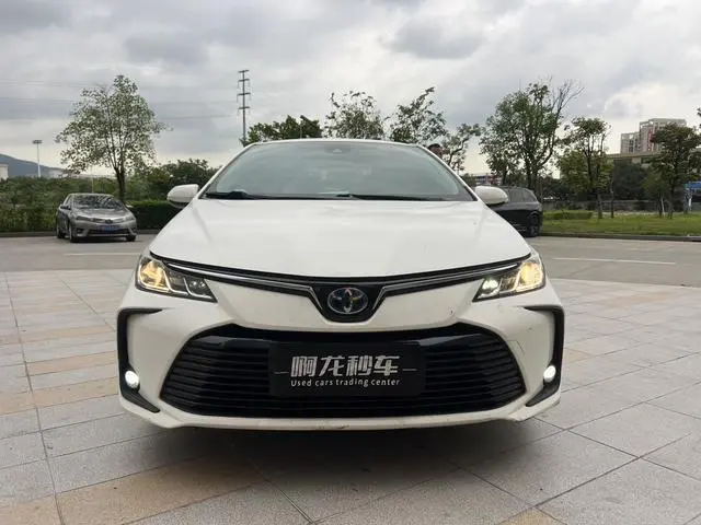 TOYOTA Corolla Dual engine 1.8L E-CVT Elite Edition