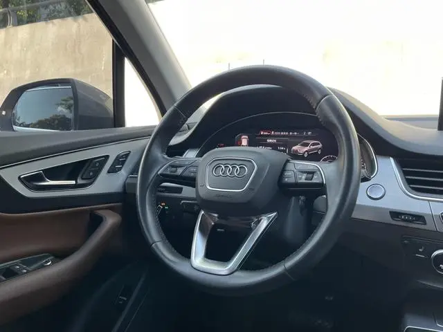Audi Audi Q7 40 TFSI S line sporty