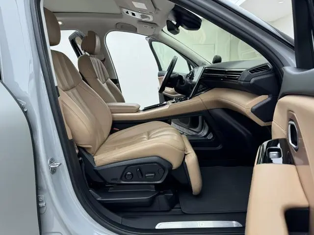 NIO NIO ES8 Founding Edition