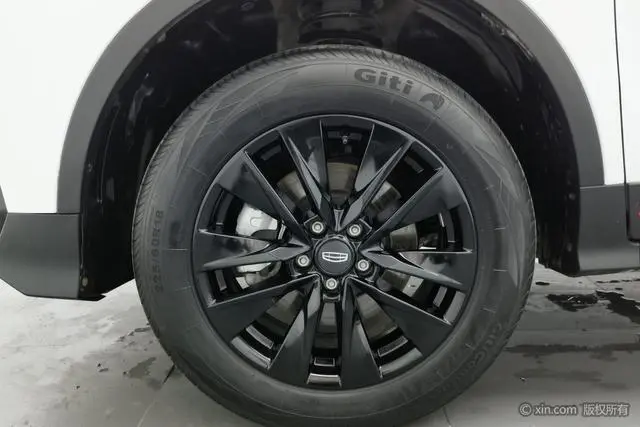 Geely Boyue Boyue X 1.8 TD DCT Smart