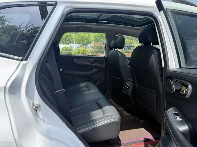 Roewe Roewe RX5 PLUS 330TGI Automatic National Tide Zhizun Edition