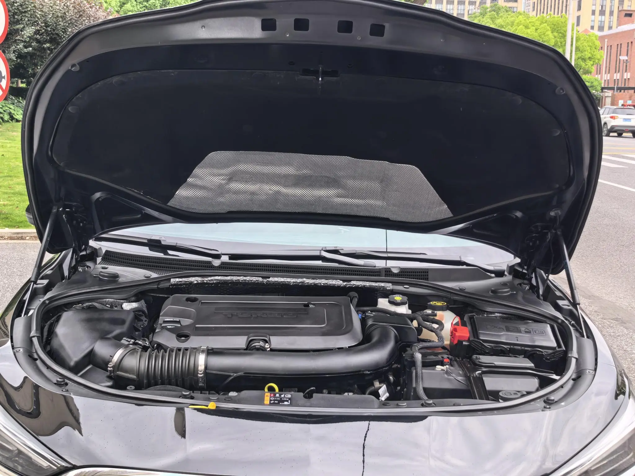 Buick Lacrosse 652T luxury