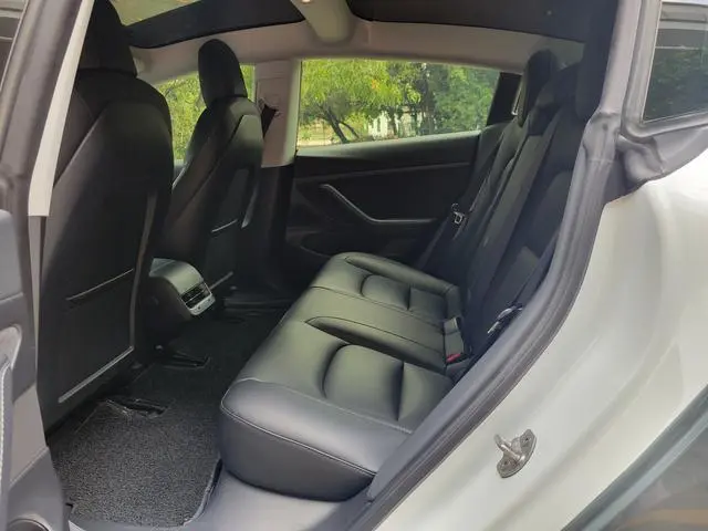 Tesla Model 3 Upgraded version of standard battery life rear drive