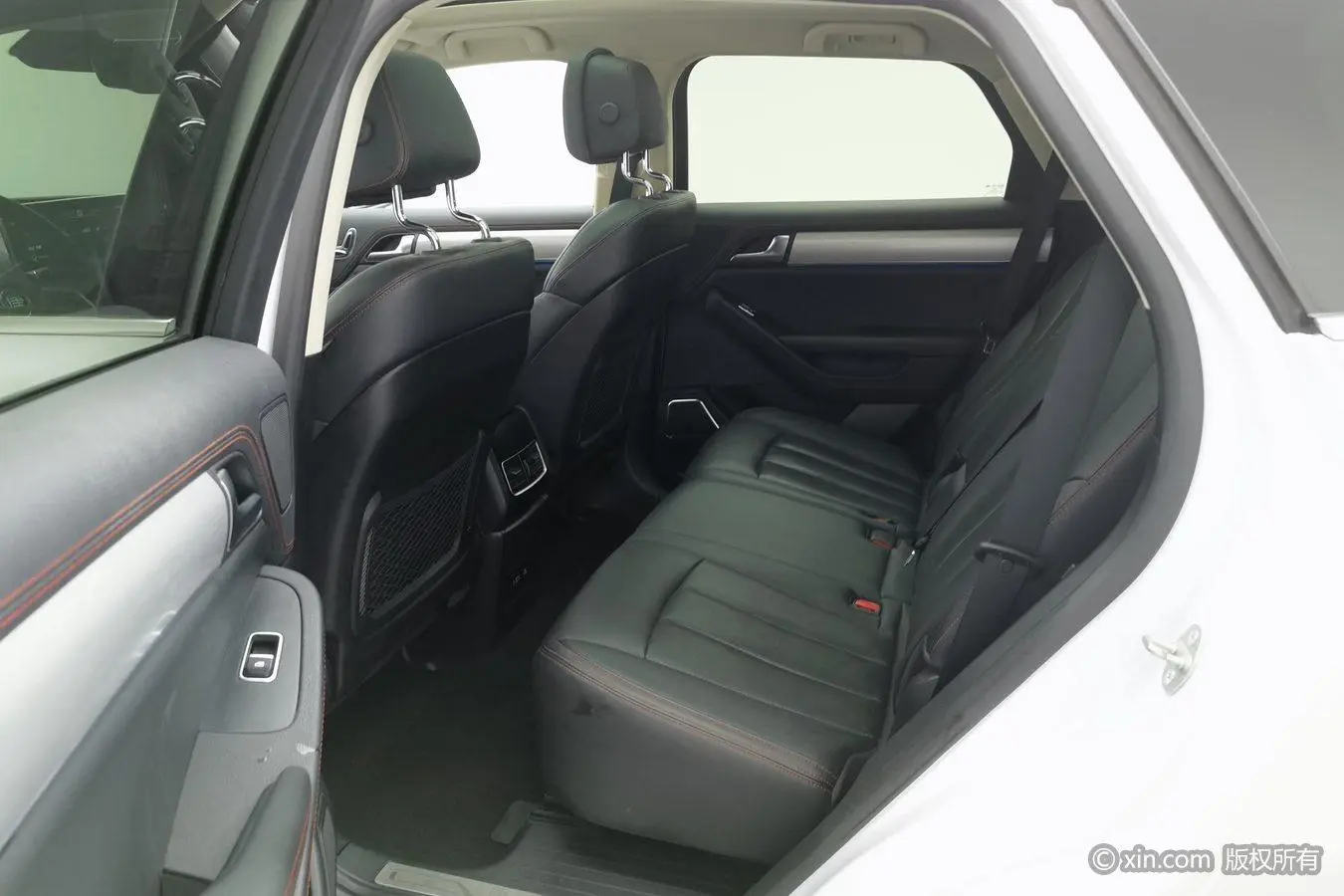 BYD Tang DM DM 2.0T full-time four-wheel drive Zhilian Chuangling 5-seater country VI