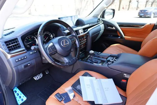 Lexus Lexus LX 570 Peak Special Edition