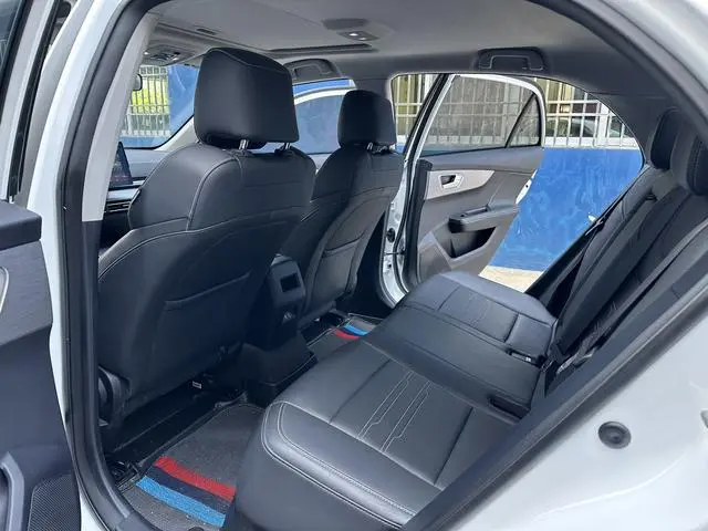 BYD Qin Yu Travel edition