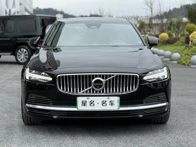 Volvo Volvo S90 PHEV T8 four-wheel drive long battery life Zhiya Deluxe Edition