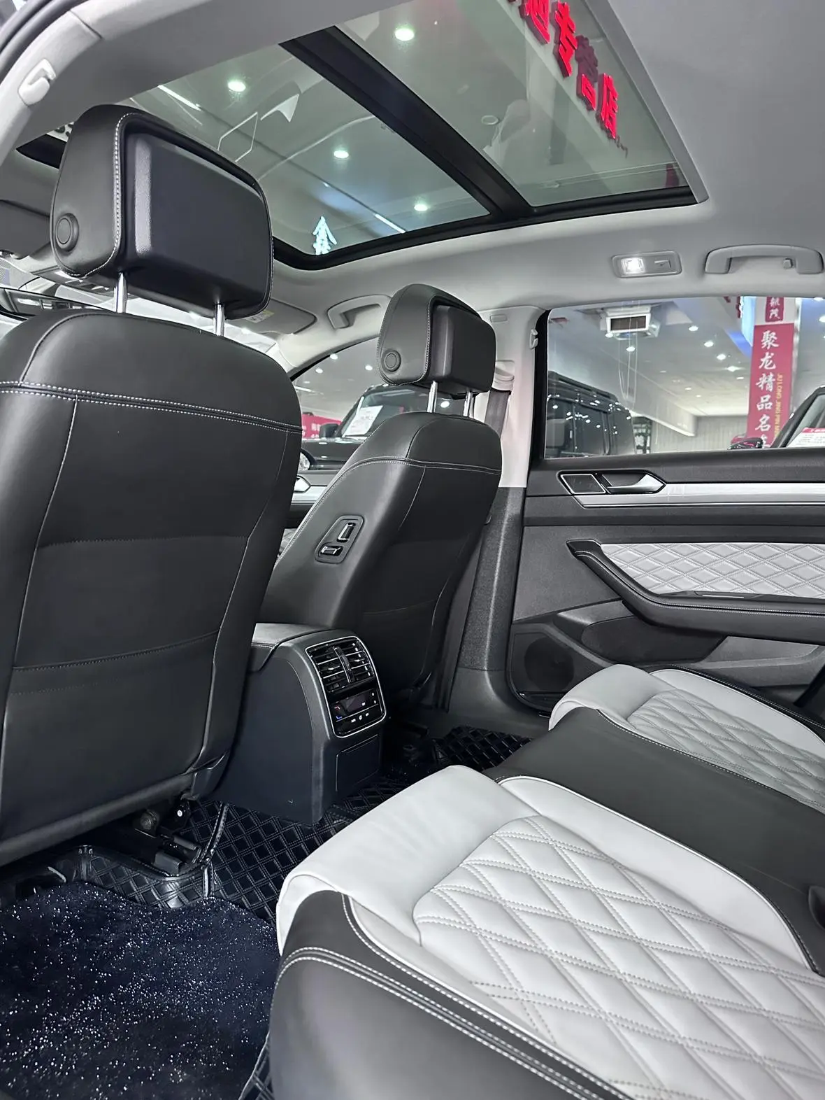 Volkswagen Magotan 2 million commemorative edition 330TSI DSG leading model
