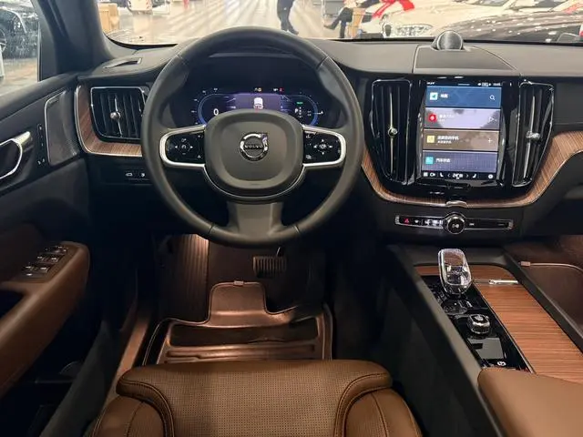 Volvo Volvo XC60 PHEV T8 four-wheel drive long battery life Zhiya Deluxe Edition