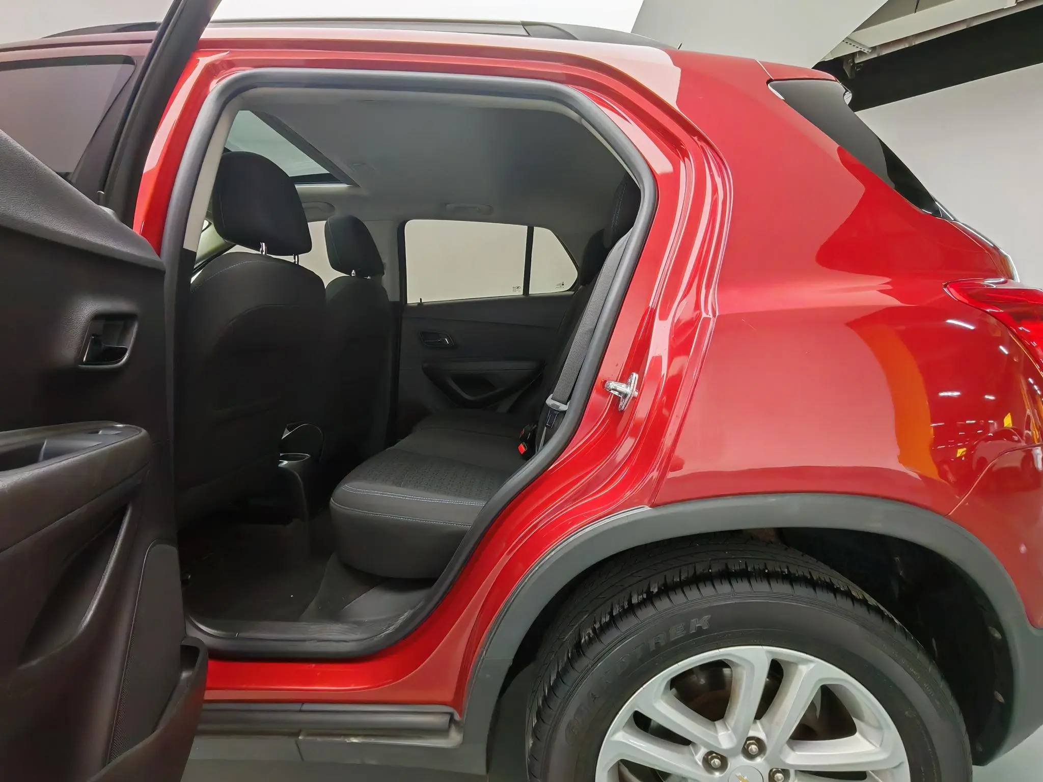 Chevrolet Chuangku 1.4T automatic two-wheel drive comfortable sunroof version