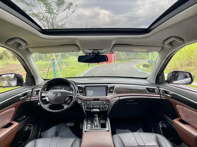 GAC Trumpchi GS8 320T two-wheel drive luxury Zhilian Edition 7 seats
