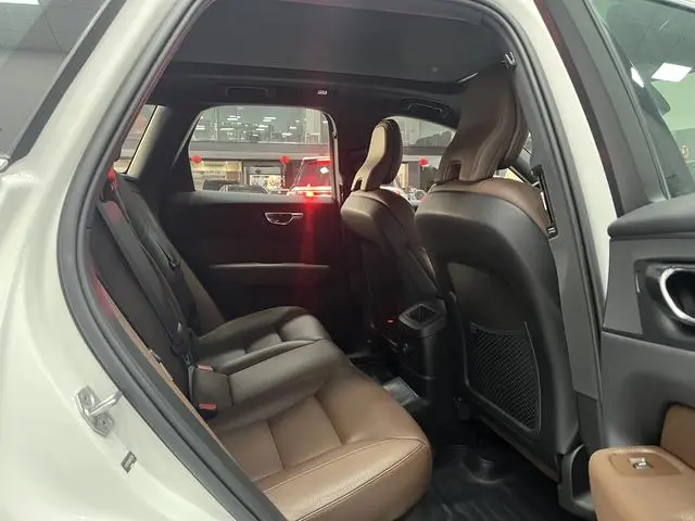 Volvo Volvo XC60 PHEV T8 four-wheel drive Zhiyuan Deluxe Edition