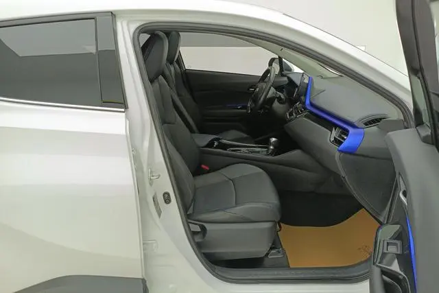 TOYOTA Toyota C-HR 2.0L Deluxe Edition