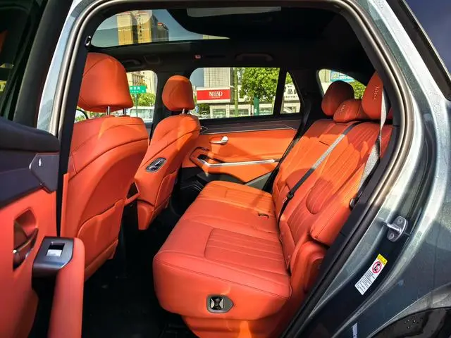 BYD Tang L DM DM-p 175KM four-wheel drive drone player version