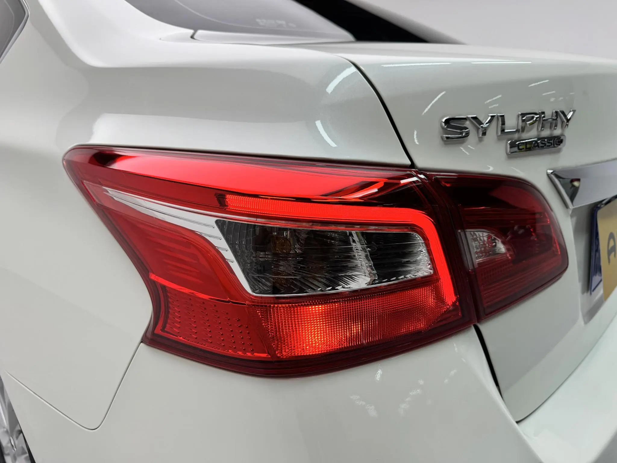 Nissan Xuan Yi Classic 1.6 XE CVT Comfort Edition