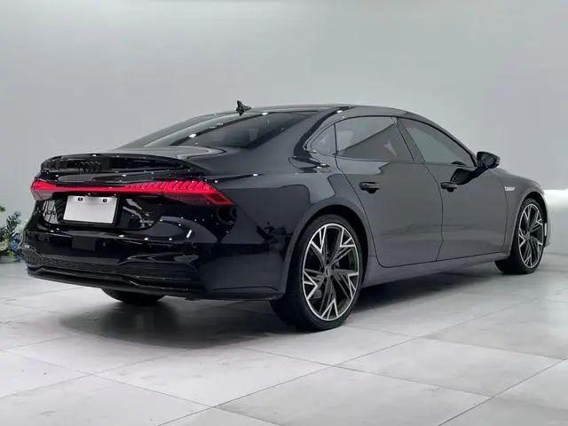 Audi Audi A7L 45 TFSI quattro S-line Black Samurai Edition