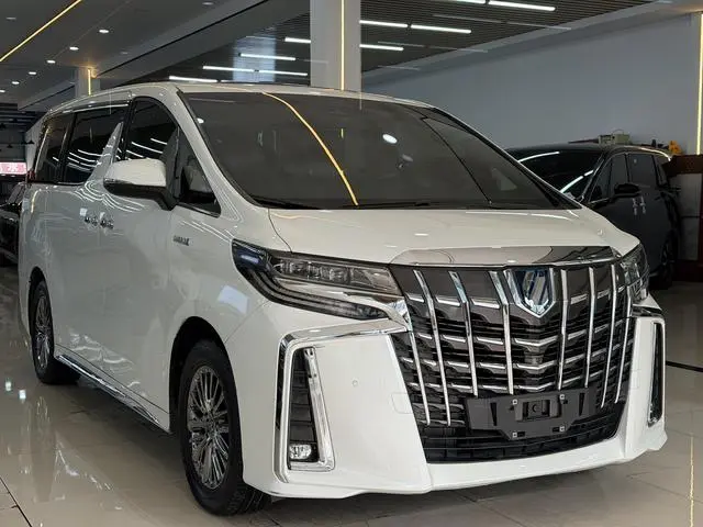 TOYOTA Elfa Dual Engine 2.5L Premium Edition