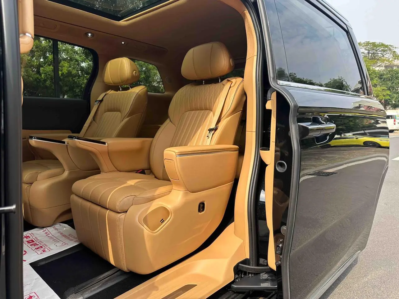 VOYAH Lantu Dreamer PHEV Four-wheel drive flagship Kunpeng Edition
