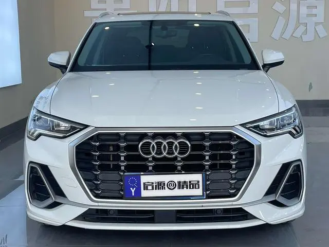 Audi Audi Q3 35 TFSI fashion and elegant