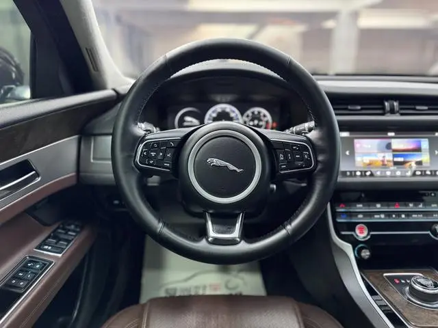 Jaguar Jaguar XFL XFL 2.0T 240PS Premium Edition