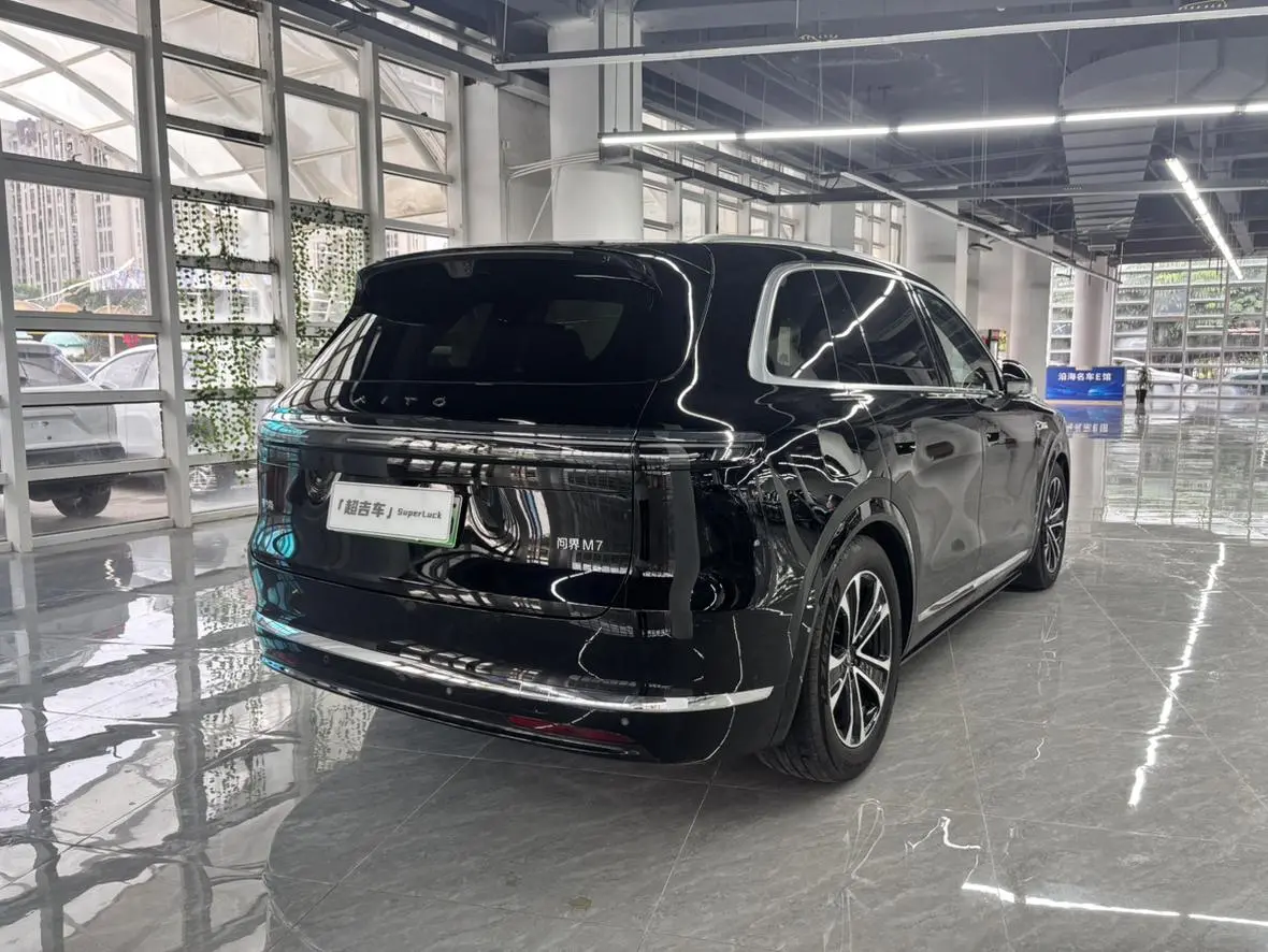 AITO Ask the world M7 Extended range Ultra five-seater four-wheel drive version