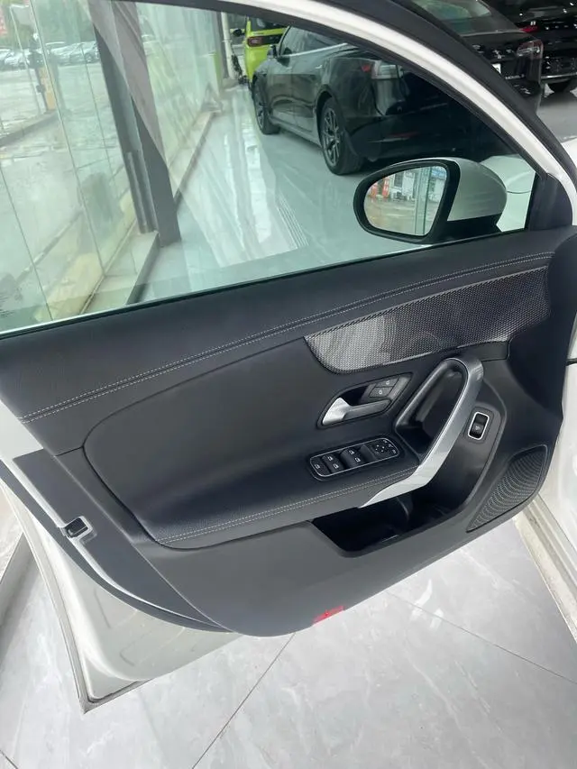 Mercedes-Benz Mercedes-Benz A-class A 200 L sports sedan dynamic Version
