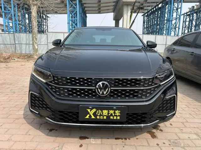 Volkswagen Passat 330TSI Starry Sky Elite Edition