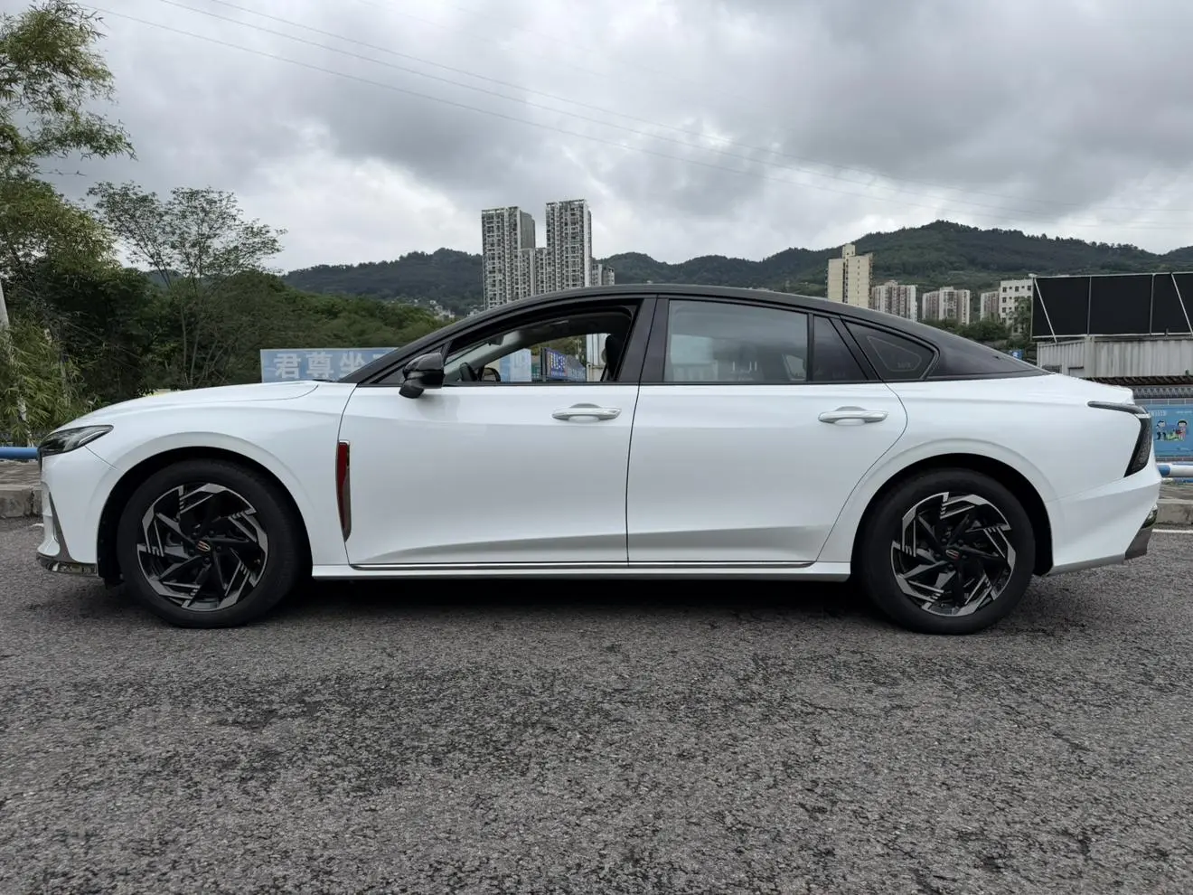 Hongqi Hongqi H6 2.0T to the United States version