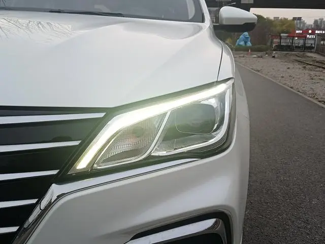 Roewe Roewe Ei5 Internet Ultimate Edition